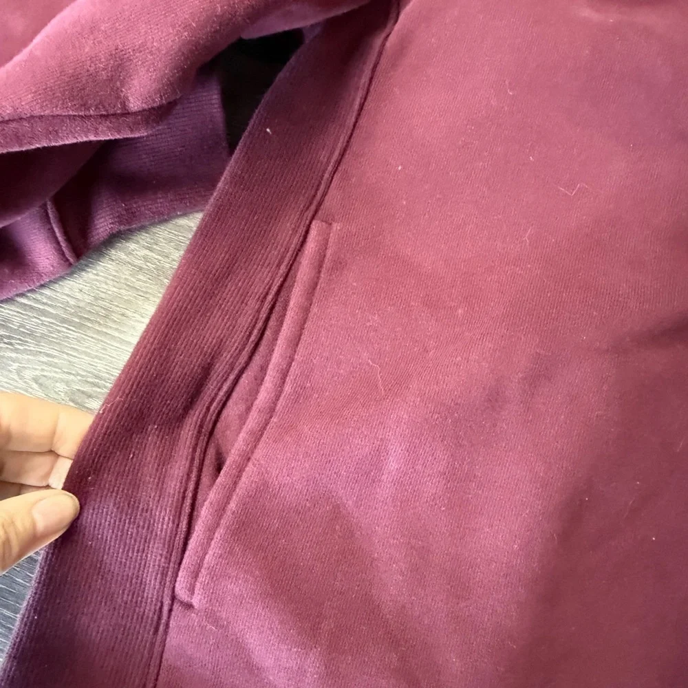 Aritzia Women’s Quarter-Zip Sweatshirt and matching sweatpants set - Burgundy